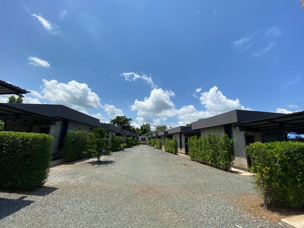 The Loft House Sakaeo Hotel Watthana Nakhon Buitenkant foto