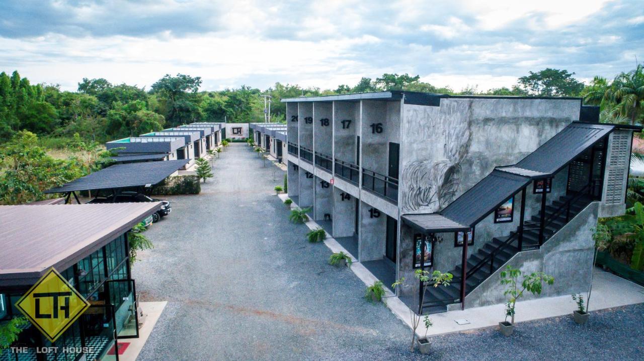 The Loft House Sakaeo Hotel Watthana Nakhon Buitenkant foto