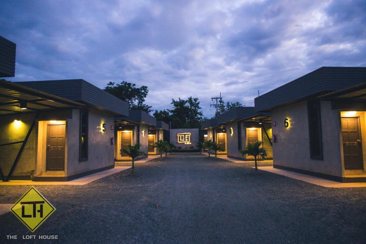 The Loft House Sakaeo Hotel Watthana Nakhon Buitenkant foto